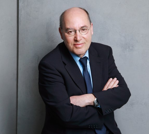 Gregor Gysi präsentiert sein neues Buch „Was Politiker nicht sagen“